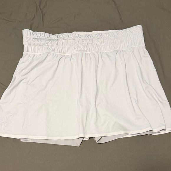 SPANX Pants - SPANX White Smocked Waist Athletic Skort